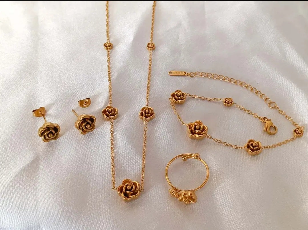 Ensemble Fleurs Dorées 4 pièces - Collier, Bracelet, boucles d'oreilles et Bague